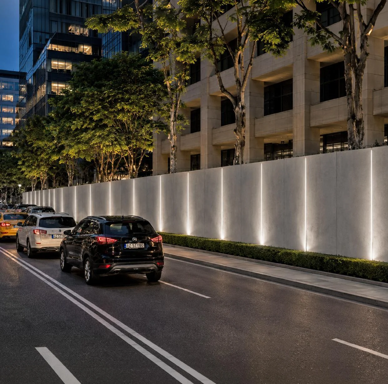 Mur z L betonowych z LED i zadaszeniem furtki: jak zaplanować wejście